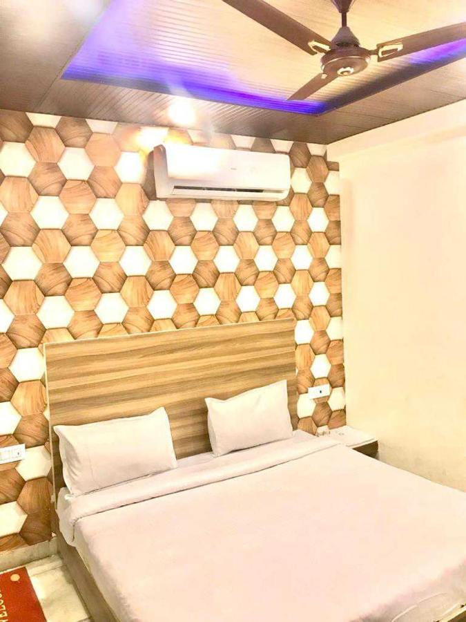 Hotel Anand Amritsar Exterior foto
