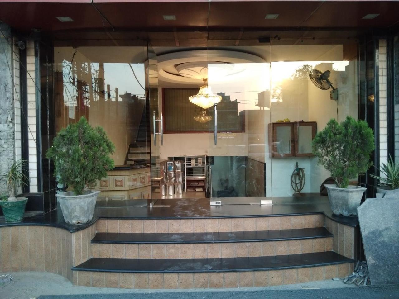 Hotel Anand Amritsar Exterior foto